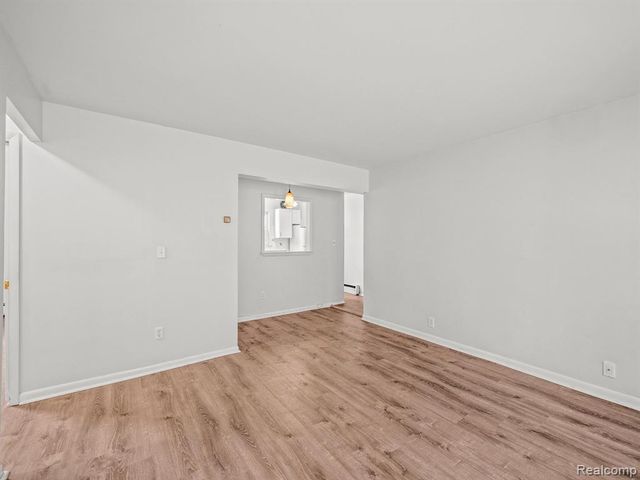 3232 Shenandoah Drive 6, Royal Oak, MI 48073