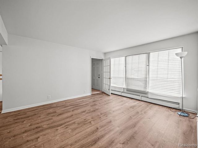 3232 Shenandoah Drive 6, Royal Oak, MI 48073