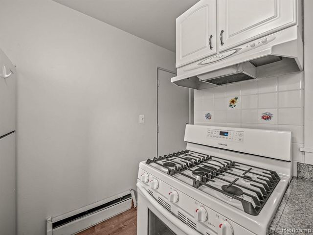 3232 Shenandoah Drive 6, Royal Oak, MI 48073