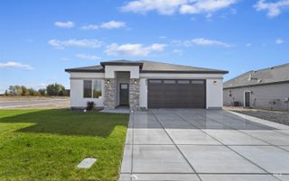 803 Waveland Avenue, Filer, ID 83328