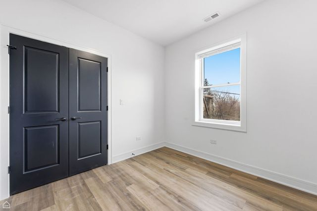 861 E 63rd Place 3, Chicago, IL 60637