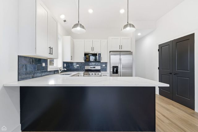 861 E 63rd Place 3, Chicago, IL 60637