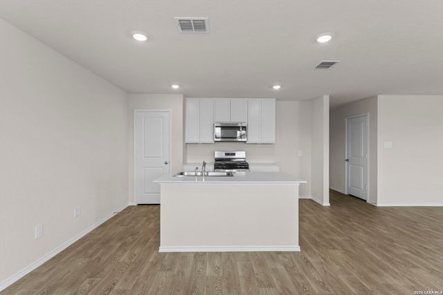 1061 Seedling Ln, Seguin, TX 78155