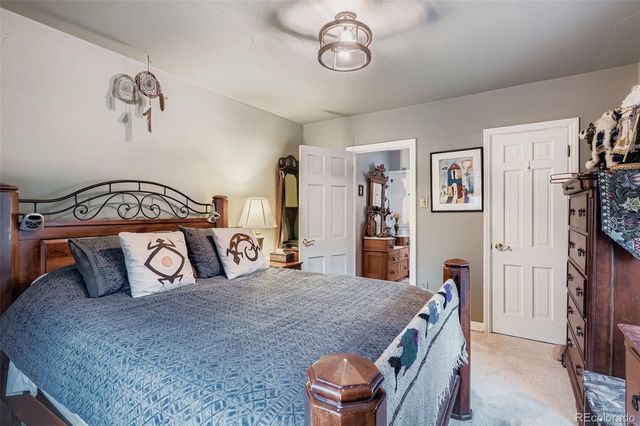 2520 Locust Street, Denver, CO 80207