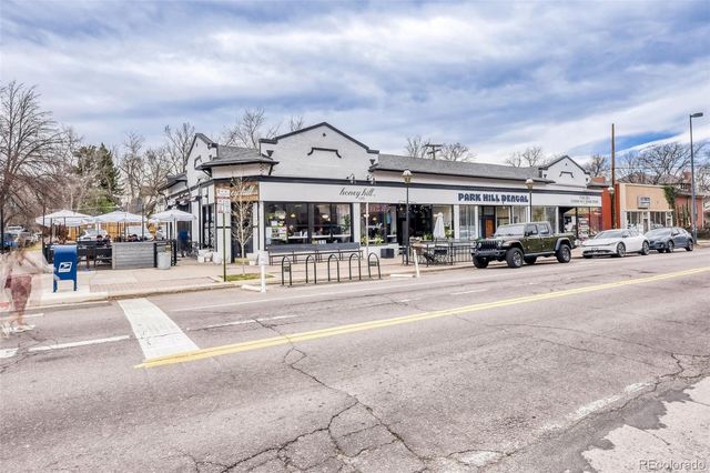 2520 Locust Street, Denver, CO 80207