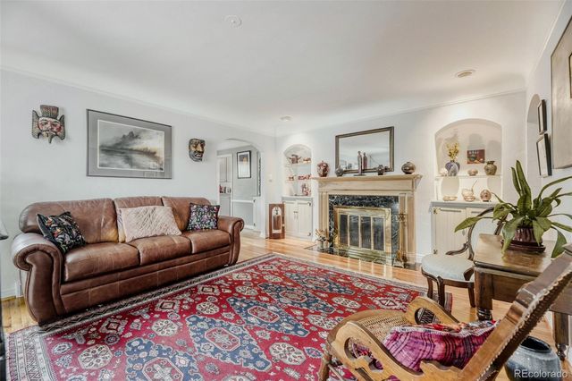 2520 Locust Street, Denver, CO 80207