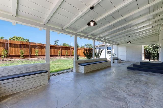 657 E Ramona Way, Fresno, CA 93704