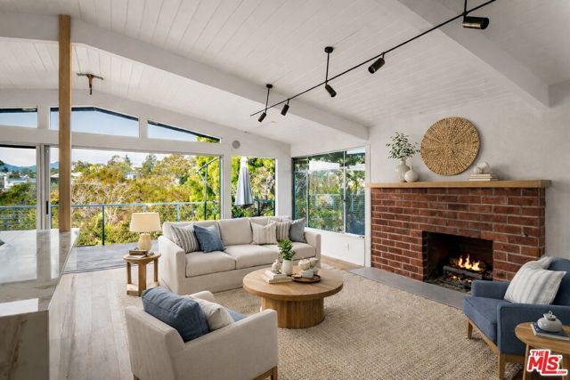 295 Mabery Road, Santa Monica, CA 90402