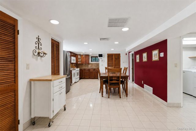 10 Stone Avenue, Ossining, NY 10562