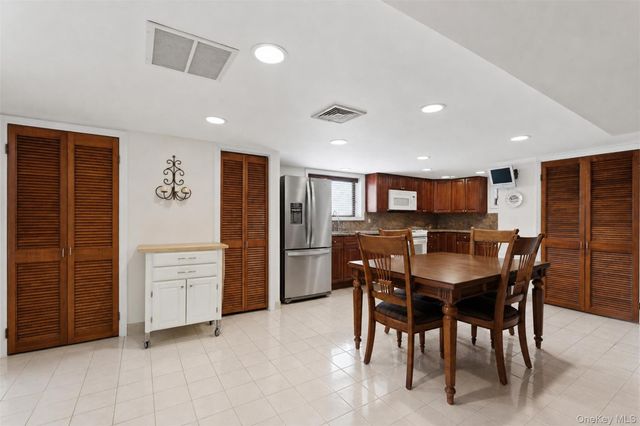 10 Stone Avenue, Ossining, NY 10562