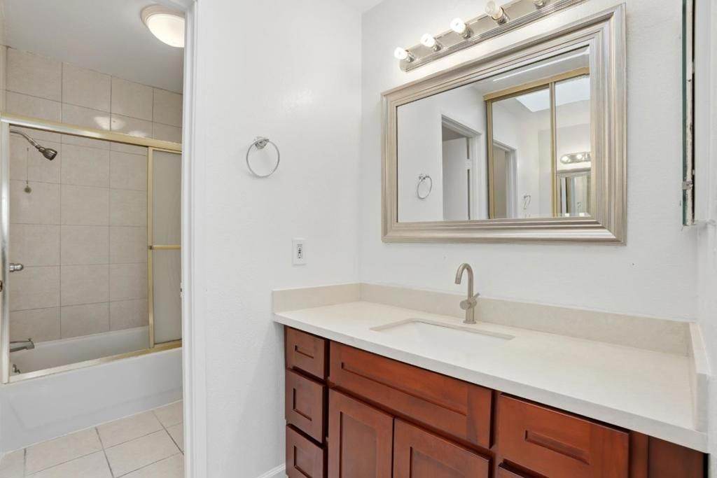 Image 16 of property listing at 161 Edgewater Place, Pittsburg, CA 94565