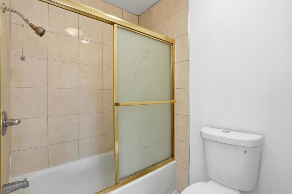 Image 17 of property listing at 161 Edgewater Place, Pittsburg, CA 94565