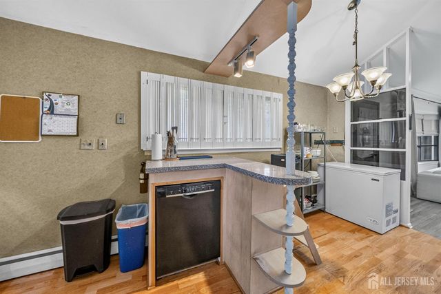 30 Raven Drive, Woodbridge Proper, NJ 07067