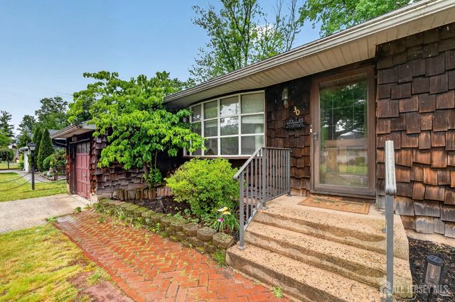 30 Raven Drive, Woodbridge Proper, NJ 07067