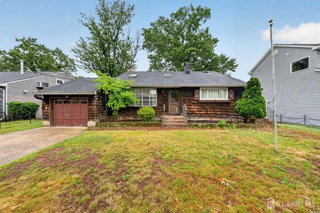 30 Raven Drive, Woodbridge Proper, NJ 07067