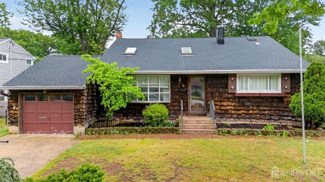 30 Raven Drive, Woodbridge Proper, NJ 07067