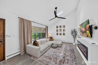 30 Raven Drive, Woodbridge Proper, NJ 07067