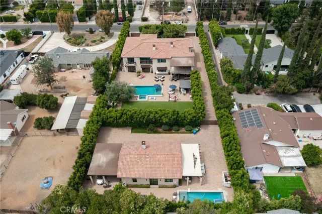 23042 Calvert Street, Woodland Hills, CA 91367