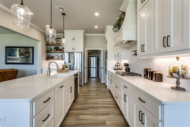 2101 NW 36th Street, Newcastle, OK 73065