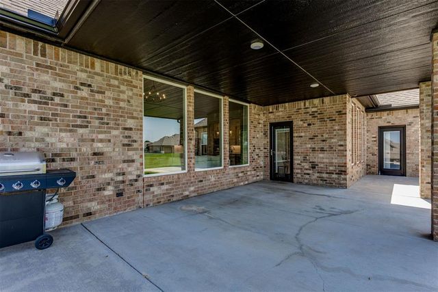 2101 NW 36th Street, Newcastle, OK 73065
