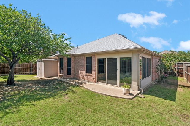 609 Lake Point Drive, Little Elm, TX 75068