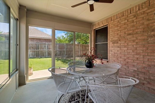 609 Lake Point Drive, Little Elm, TX 75068