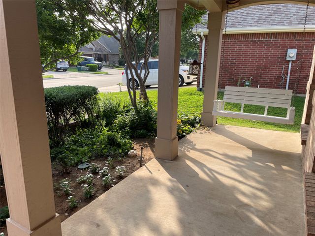 609 Lake Point Drive, Little Elm, TX 75068
