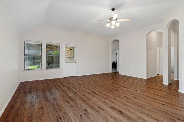 609 Lake Point Drive, Little Elm, TX 75068