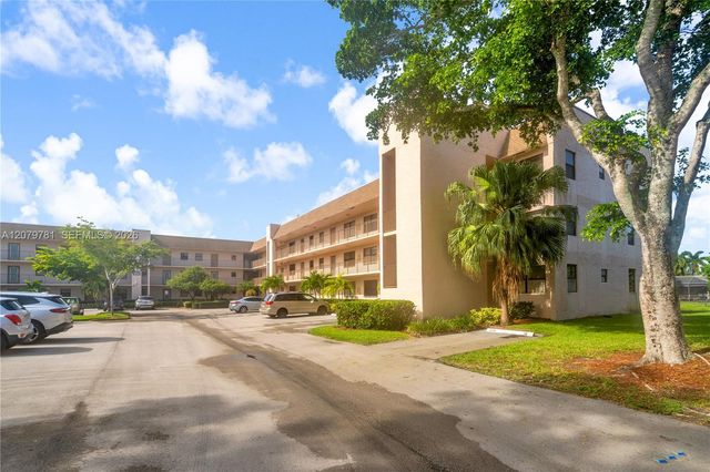 10442 Sunrise Lakes Boulevard 312, Sunrise, FL 33322