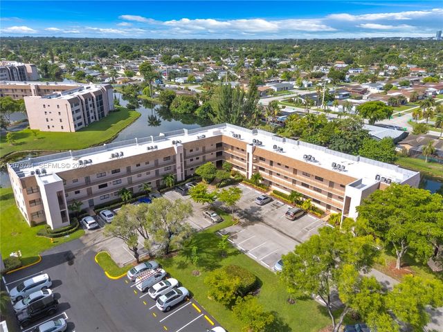 10442 Sunrise Lakes Boulevard 312, Sunrise, FL 33322