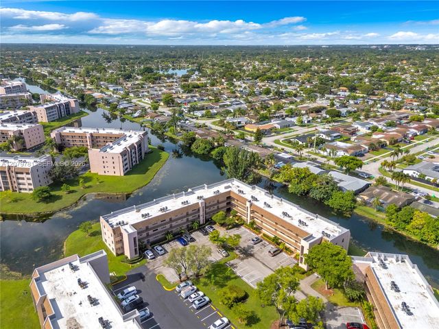 10442 Sunrise Lakes Boulevard 312, Sunrise, FL 33322