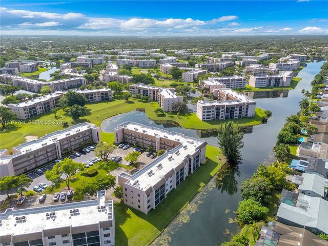10442 Sunrise Lakes Boulevard 312, Sunrise, FL 33322