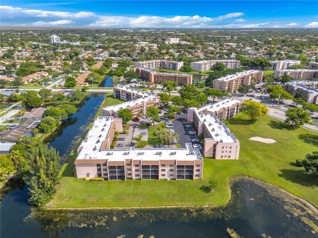 10442 Sunrise Lakes Boulevard 312, Sunrise, FL 33322