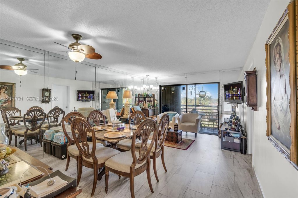 10442 Sunrise Lakes Boulevard 312, Sunrise, FL 33322