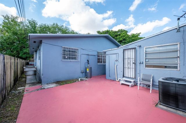 2610 NW 33rd St 2610-2612, Miami, FL 33142