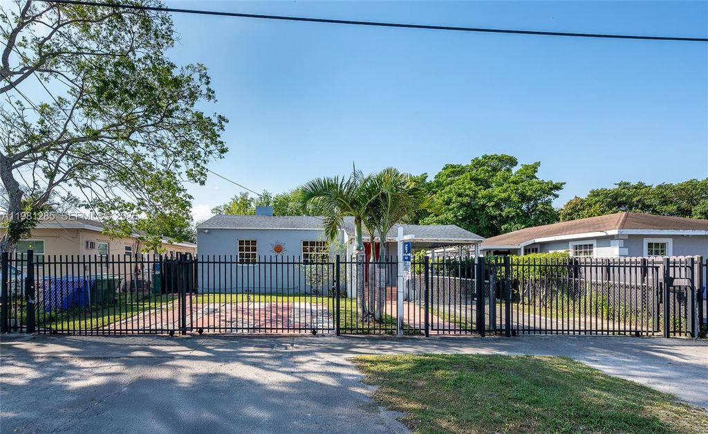 2610 NW 33rd St 2610-2612, Miami, FL 33142