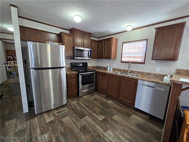 12860 Mayfield Road, Chardon, OH 44024