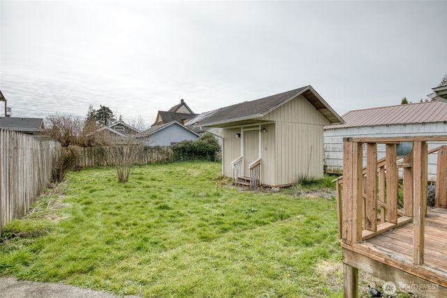 432 Eklund Avenue, Hoquiam, WA 98550
