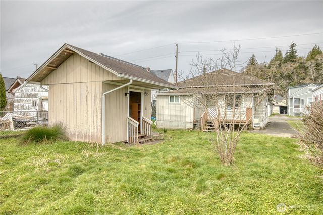 432 Eklund Avenue, Hoquiam, WA 98550
