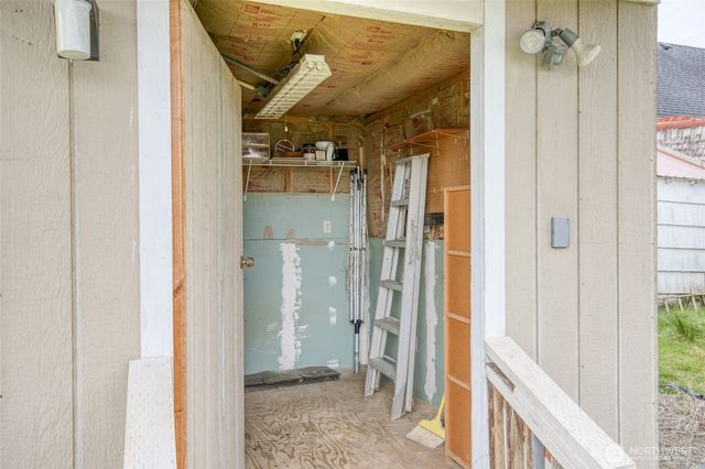 432 Eklund Avenue, Hoquiam, WA 98550