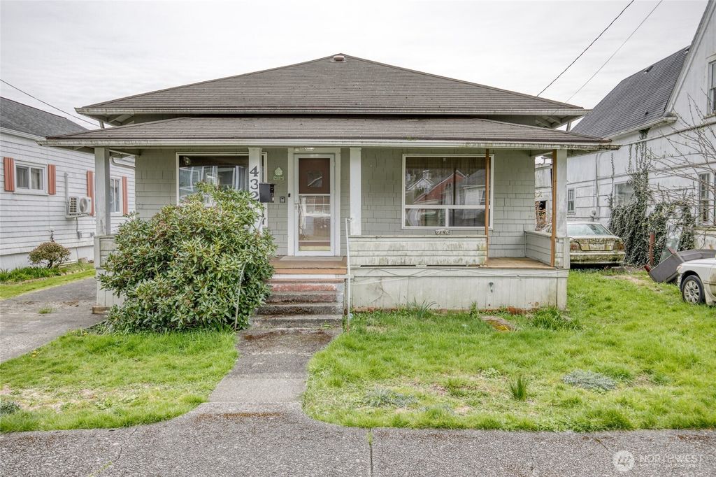432 Eklund Avenue, Hoquiam, WA 98550