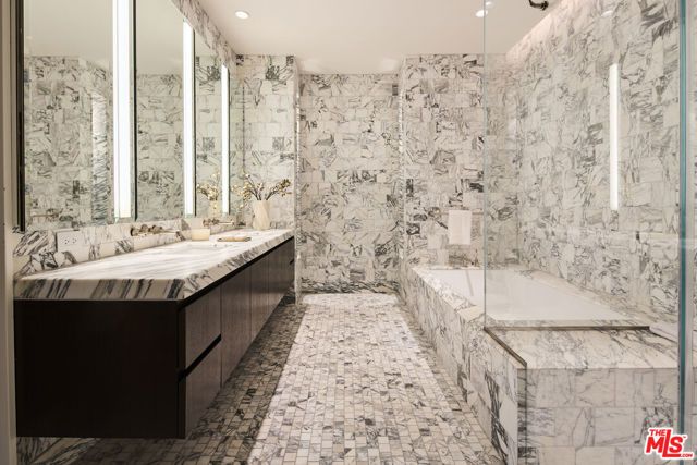 8420 W Sunset Boulevard 604, West Hollywood, CA 90069