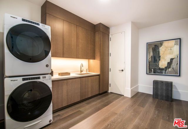 8420 W Sunset Boulevard 604, West Hollywood, CA 90069