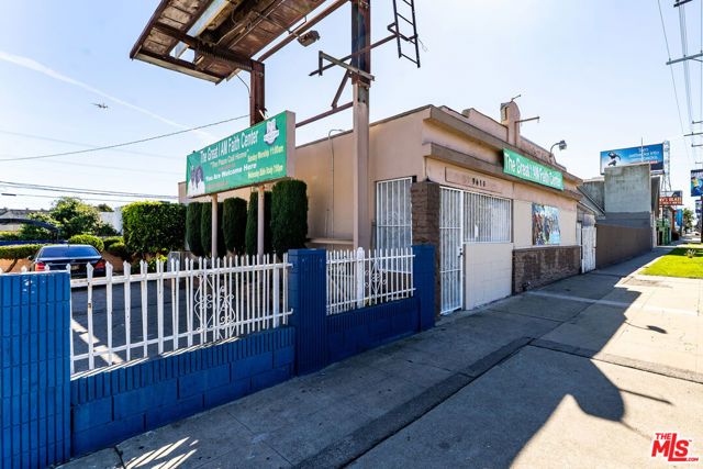 9600 S Western Avenue, Los Angeles, CA 90047