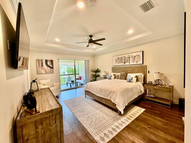 168 Crape Myrtle Lane, Wellington, FL 33414