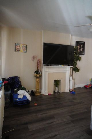 1967 W LAVEER ST, Philadelphia, PA 19141