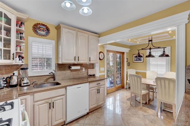 122 Laurel Drive, New Hyde Park, NY 11040