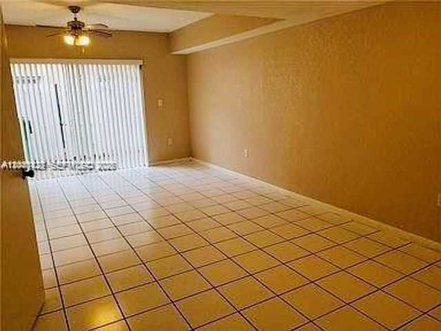 246 Riviera Cir 246, Weston, FL 33326
