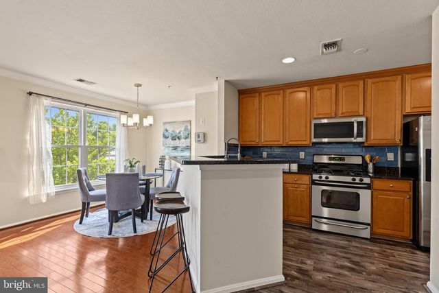 12821 FAIR BRIAR LN, Fairfax, VA 22033