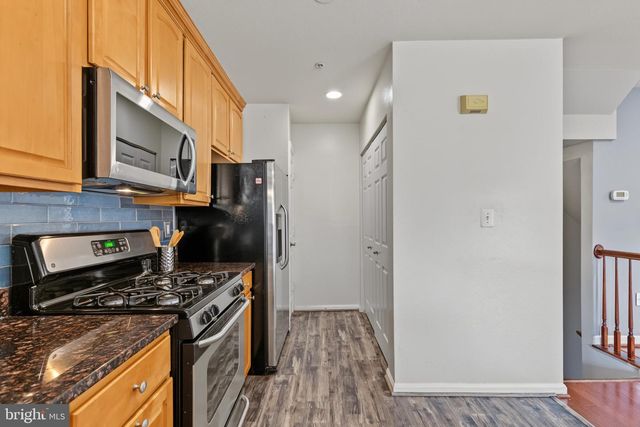 12821 FAIR BRIAR LN, Fairfax, VA 22033